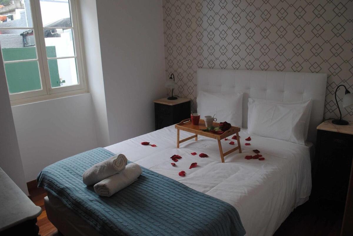 Vila Rosa - Renovated House Overlooking The Sea Hotel Фуншал Екстериор снимка
