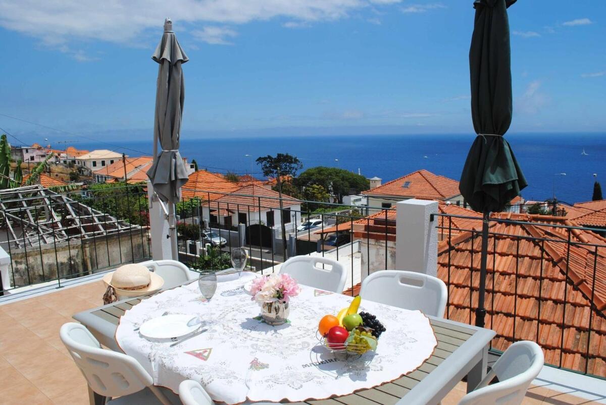 Vila Rosa - Renovated House Overlooking The Sea Hotel Фуншал Екстериор снимка
